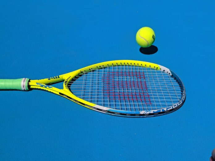 Stake-Davis-Cup-Billie-Jean-Sponsorship Tennis racket and ball