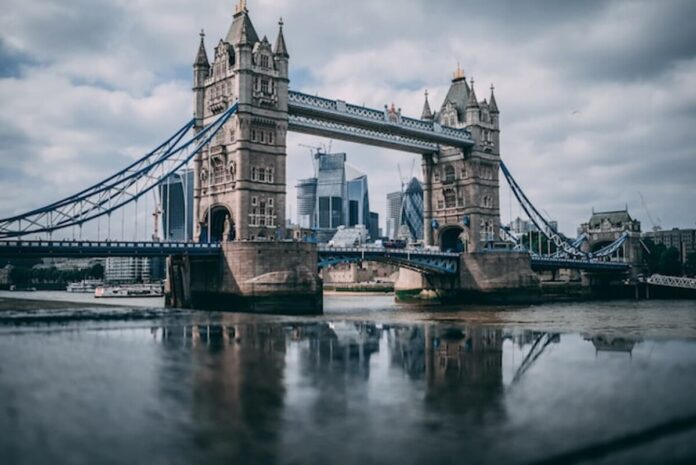 robert-tudor-EjHr26LqfhI-unsplash(1)
