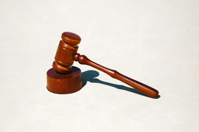 Jury-Social-Casino-High-Five Gavel