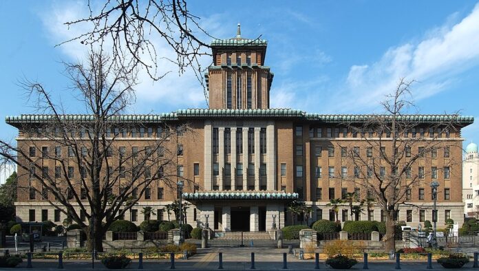 Japanese Civil Servant Docked Pay for Gambling During Work Hours